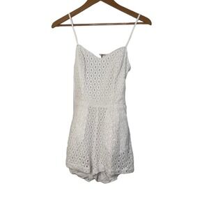 Guess white spaghetti strap lace shorts romper with V-neck and low back - 0